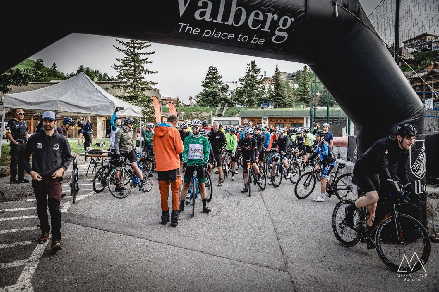 2024-06-09-07-17-59-9600-eric-barnabe-photographie-r3-n40-scaled